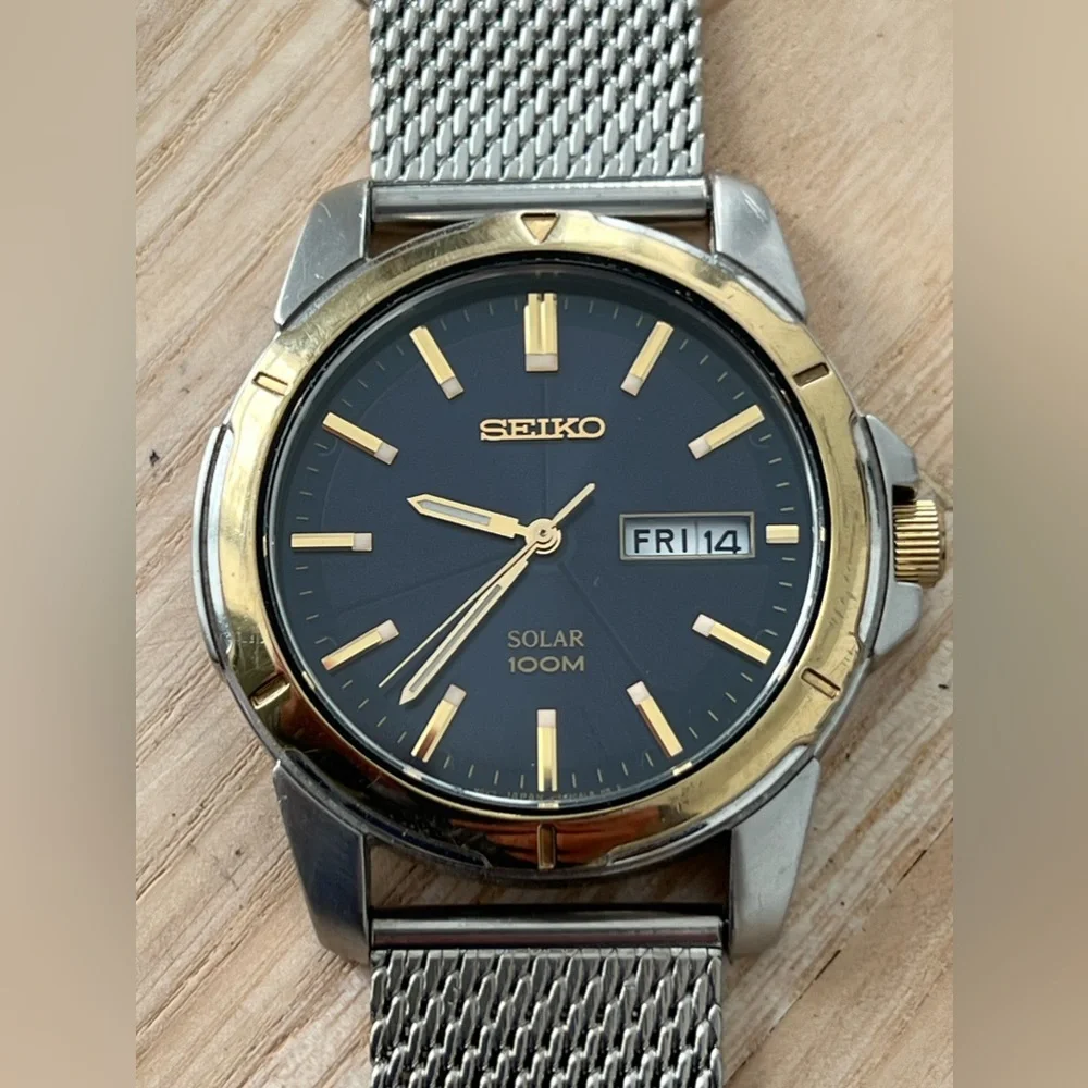 Seiko Solar Men’s Watch Black Dial New Stainless Weave Bracelet Day Date Windows